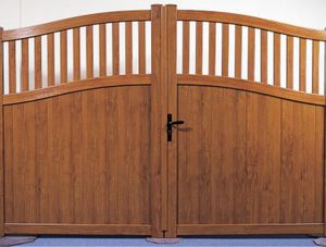 swing gate