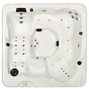 built-in hot tub / square / 7-person