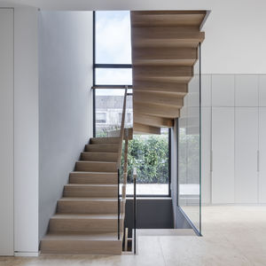 half-turn staircase