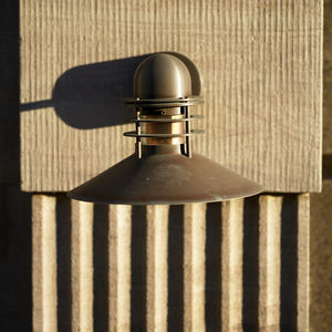 contemporary wall light