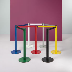 guidance barrier with retractable strap