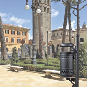 public trash can