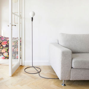 floor-standing lamp / minimalist / steel / incandescent