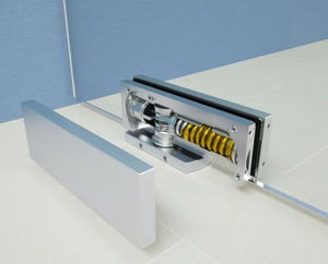 door pivot 1