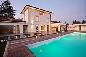 overflow swimming pool 1