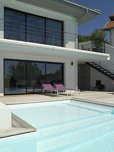 overflow swimming pool 1