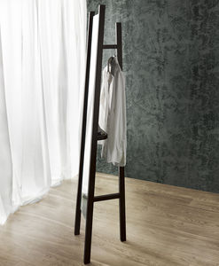 free-standing mirror
