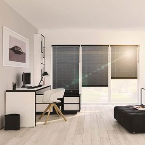 Venetian blinds / glass / chain-operated