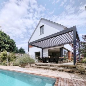 self-supporting pergola