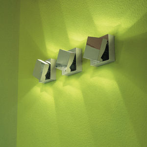 contemporary wall light