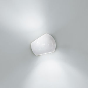 contemporary wall light