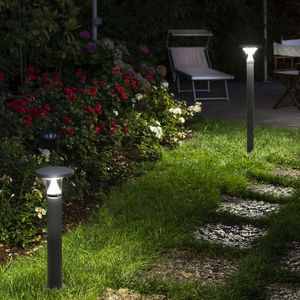 garden bollard light