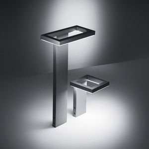 garden bollard light