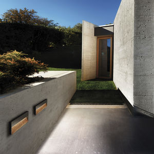 contemporary wall light