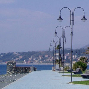 urban lamppost / traditional / cast iron / galvanized steel
