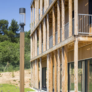 urban lamppost / contemporary / galvanized steel / wooden