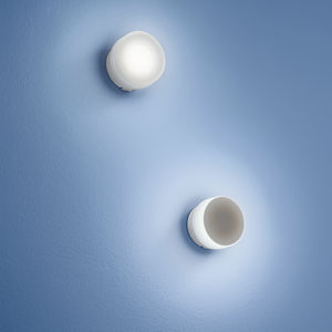 contemporary wall light