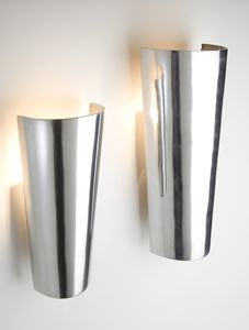 contemporary wall light / cast aluminum / bronze / halogen
