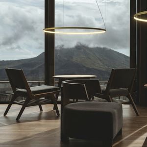 hanging light fixture 1