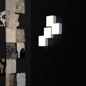 contemporary wall light