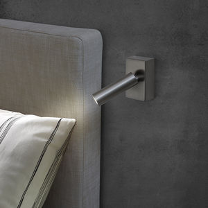 contemporary wall light / metal / LED / linear