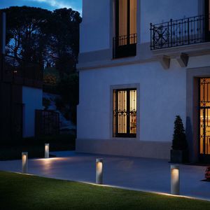 garden bollard light