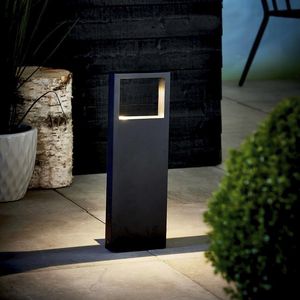 garden bollard light