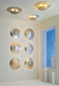 contemporary wall light