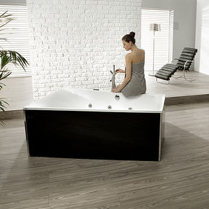 free-standing bathtub 1