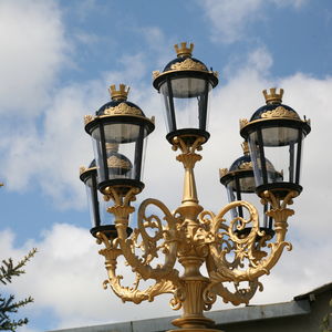 urban lamp post