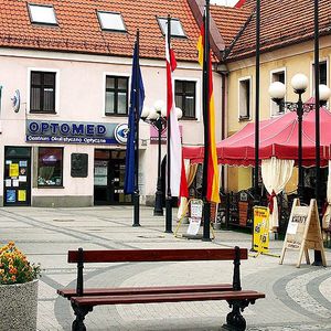traditional public bench
