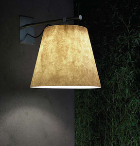 contemporary wall light