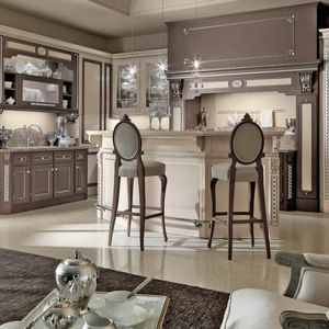 traditional kitchen 1