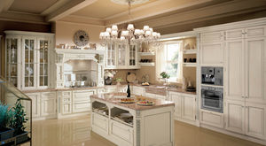 traditional kitchen / lacquered wood / island / L-shaped