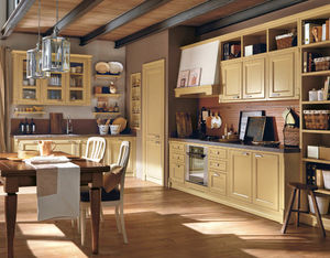 traditional kitchen / lacquered wood / walnut / quartz