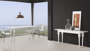 traditional sideboard table