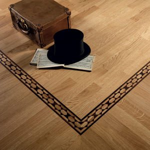 solid parquet floor / glued / oiled / varnished
