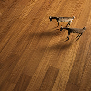 solid parquet floor / glued / varnished / matte finish