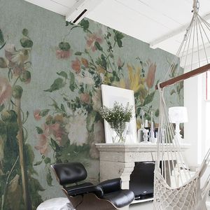 traditional wallpaper / nonwoven fabric / floral / fabric look