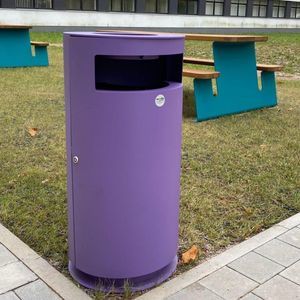 public trash can 1