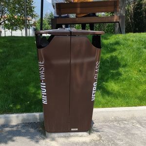 public trash can 1