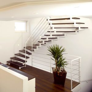 half-turn staircase