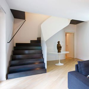 half-turn staircase