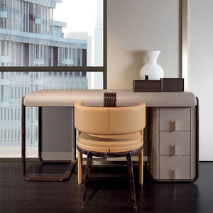 free-standing desk