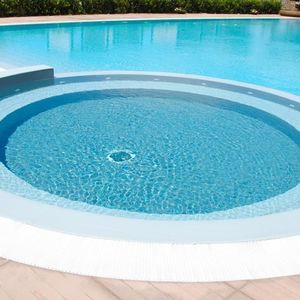 outdoor swimming pool
