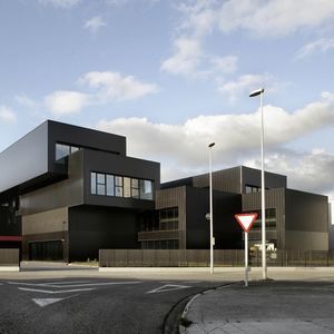 steel facade 1