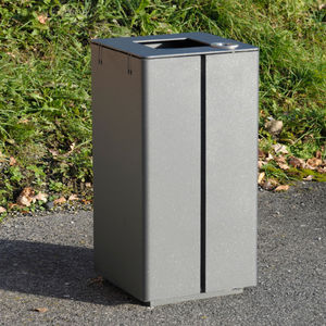 public trash can