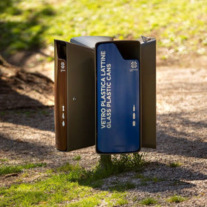 public trash can