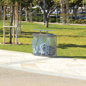 public trash can