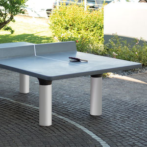 outdoor ping pong table